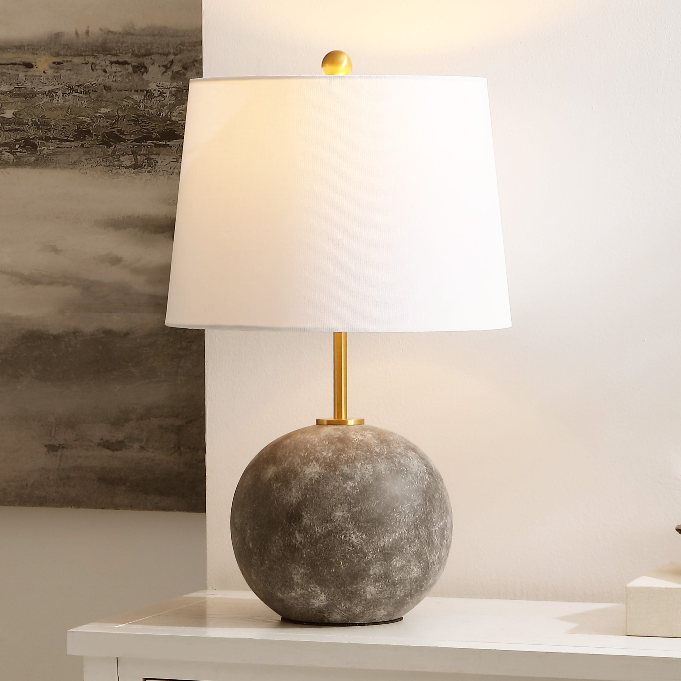 https://www.salelightingstore.com/images/Lamps/SAFAVIEH-Lighting-Cla-24-inch-Table-Lamp.jpg