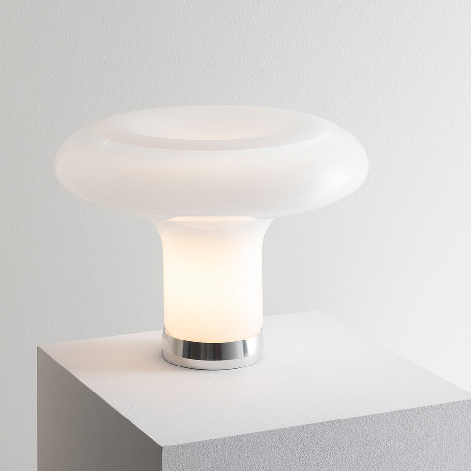 https://www.salelightingstore.com/images/New_Arrivals/artemide-lesbo-table-lamp.jpg
