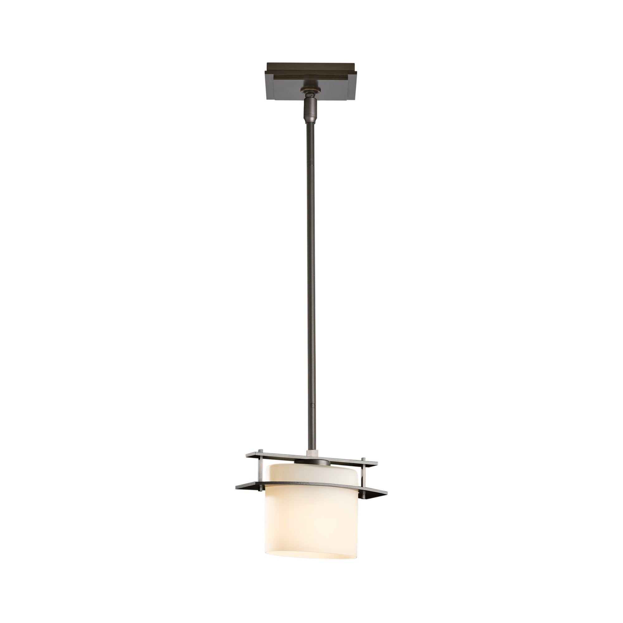 https://www.salelightingstore.com/images/Pendant_Lights/hubbardton-forge-arc-ellipse-pendant-light-01a.jpg